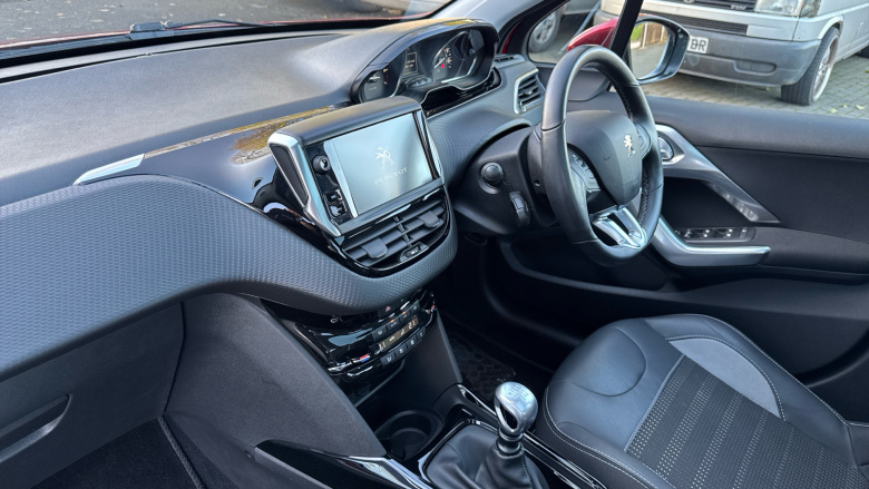 Peugeot 2008 1.2 PureTech 110 Allure Premium 5dr Petrol Estate